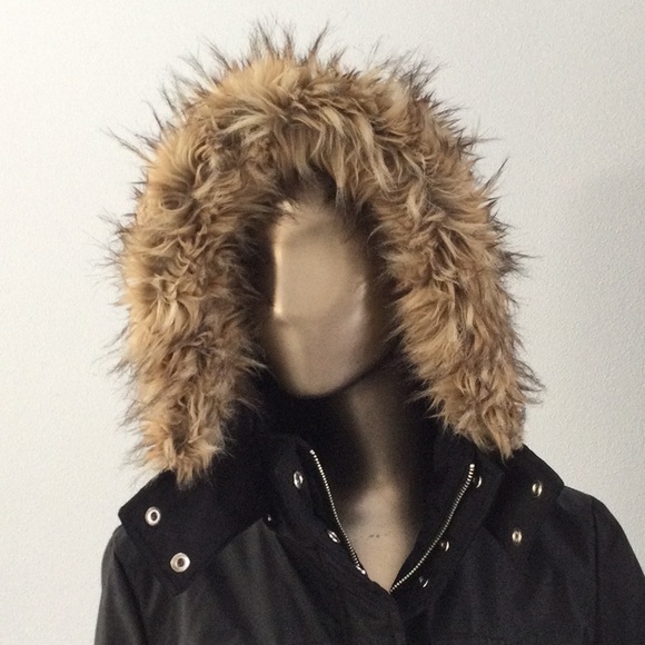 Michael Kors woman’s size M black winter jacket - Picture 2 of 10